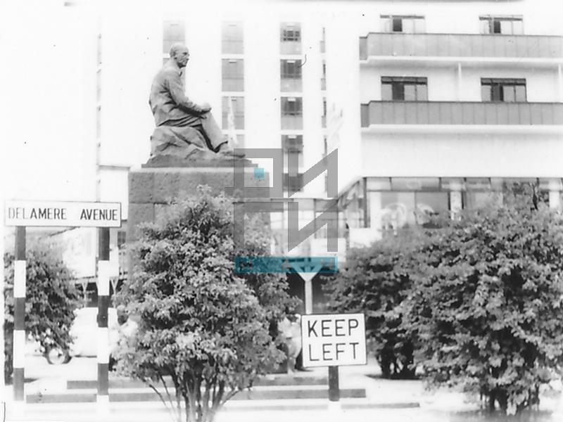 Споменик Лорда Деламера у граду Најробију (VZP.N.191-12)