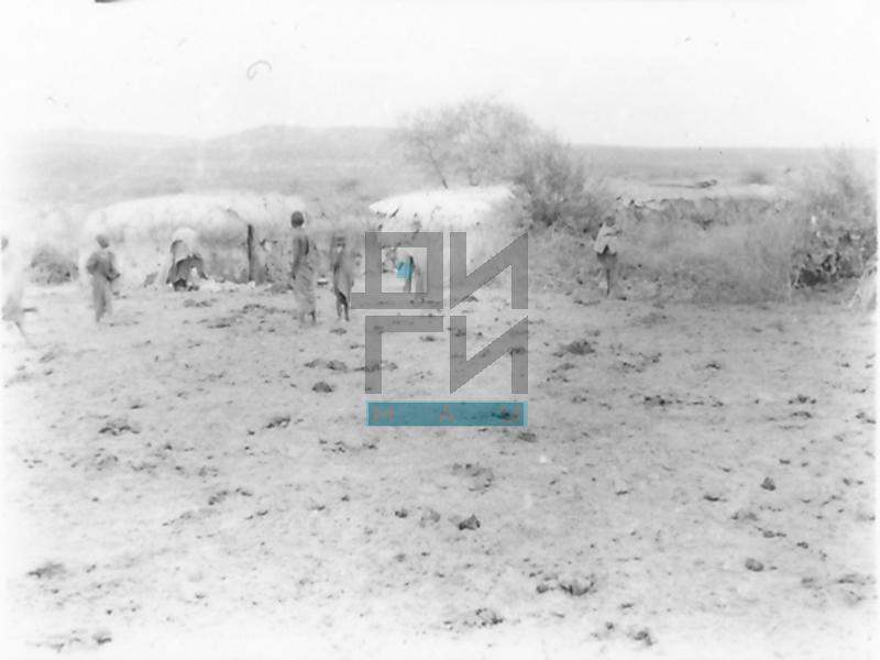 Masai deca u tradicionalnom naselju II (VZP.N.190-31)
