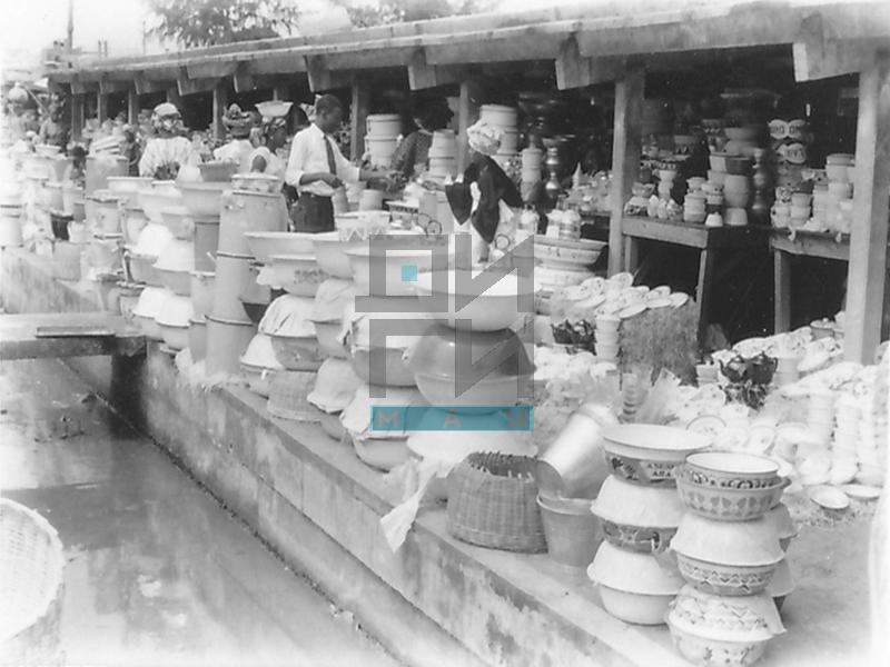Market in Lagos (VZP.N.220-04)