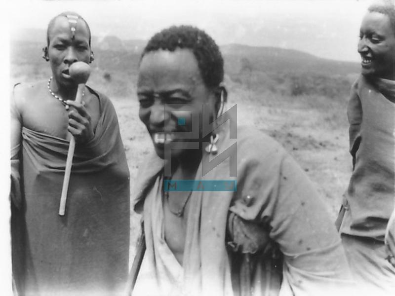 Maasai Warriors (VZP.N.190-13)